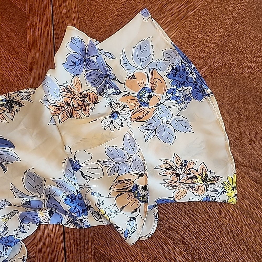 Nanette Lepore Women's Floral Print Bell Sleeve Blouse Size 2 B2 - Picture 4 of 5